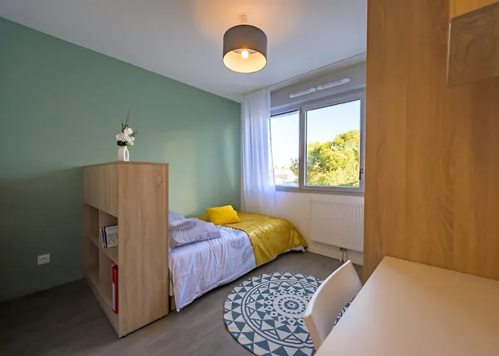 Nemea Campus Kervern 3* Брест